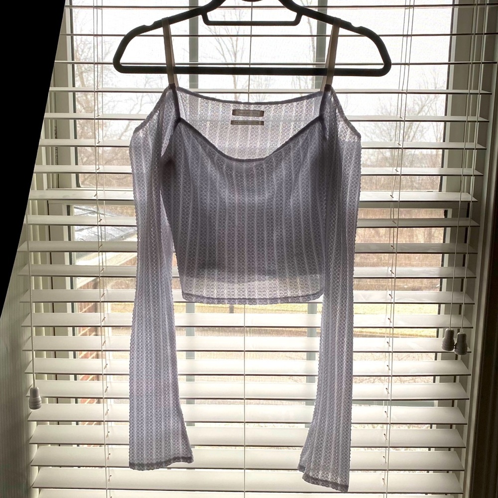 uo off the shoulder crop top 🤍